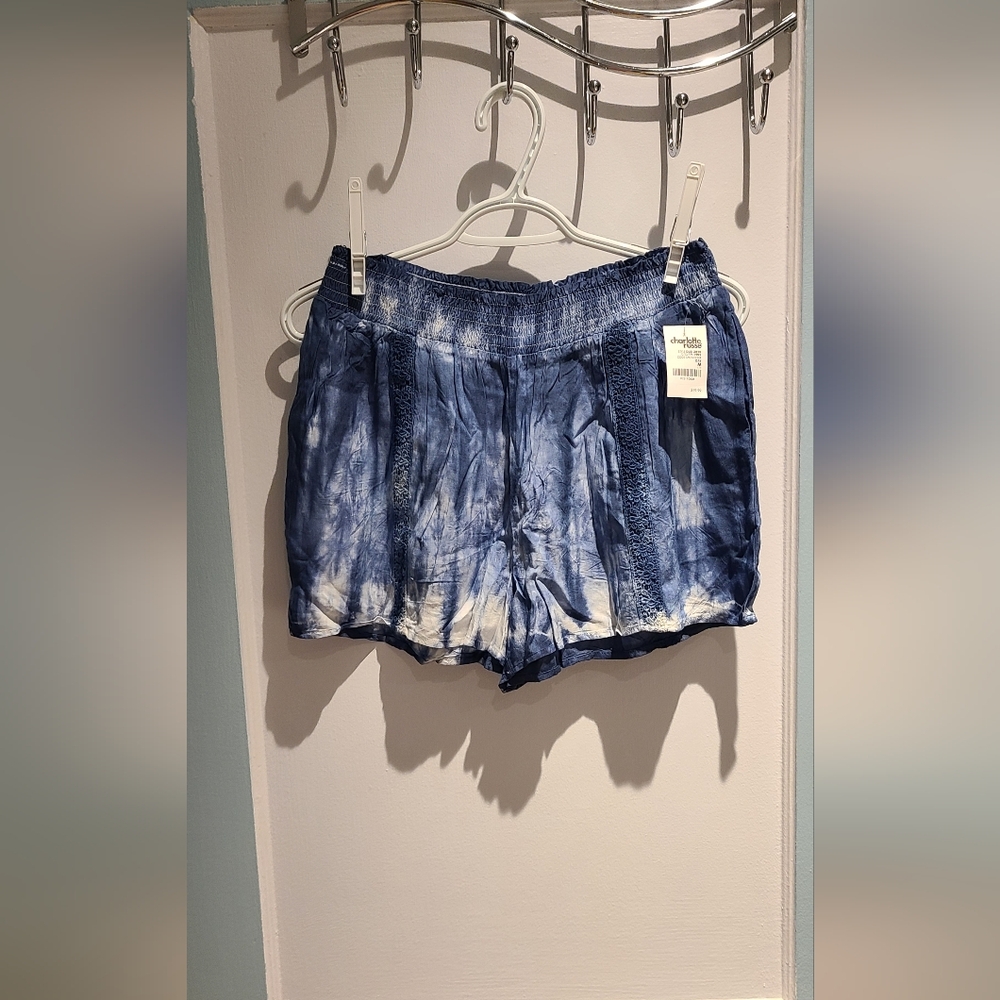 Tie dye lace shorts